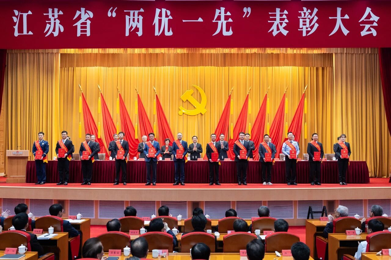 图2.jpg 加拿大PC28